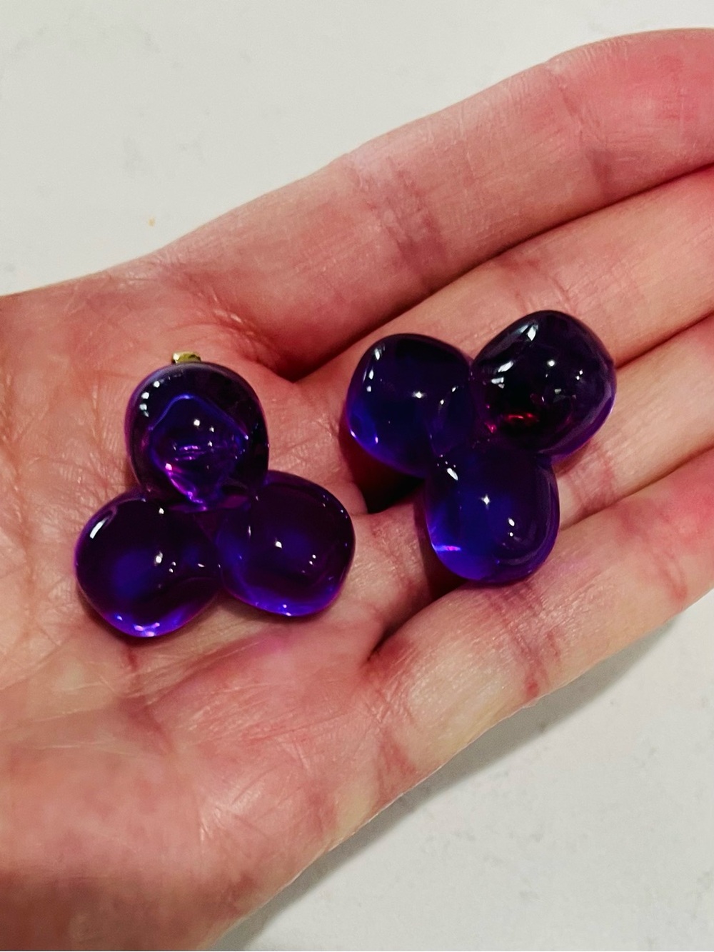 RARE 1987 Avon Purple Dawn Lucite Clip Earrings VTG - Picture 5 of 9